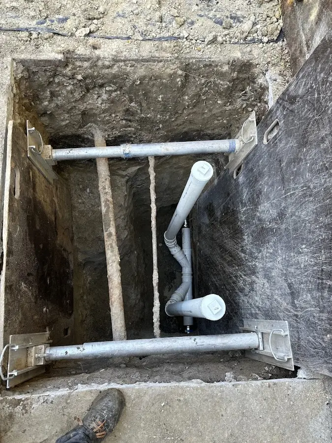 Experienced plumber completing Gas Line Repair work in Golden Beach